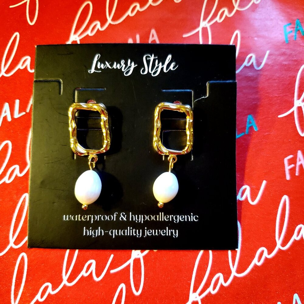 Fresh water pearl stainless steel earrings